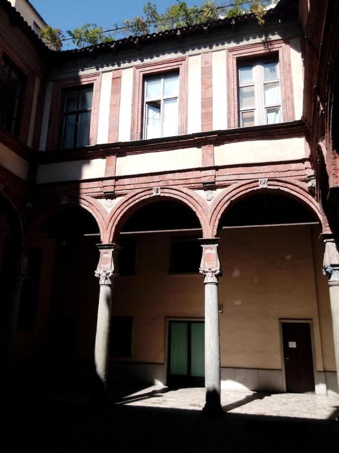 ℒovely & ℰlegant Studio Next To Duomo/Missori Mediolan Zewnętrze zdjęcie