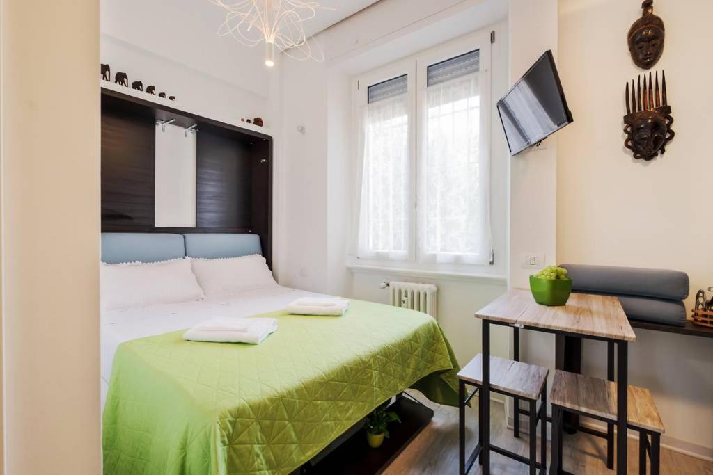 ℒovely & ℰlegant Studio Next To Duomo/Missori Mediolan Zewnętrze zdjęcie
