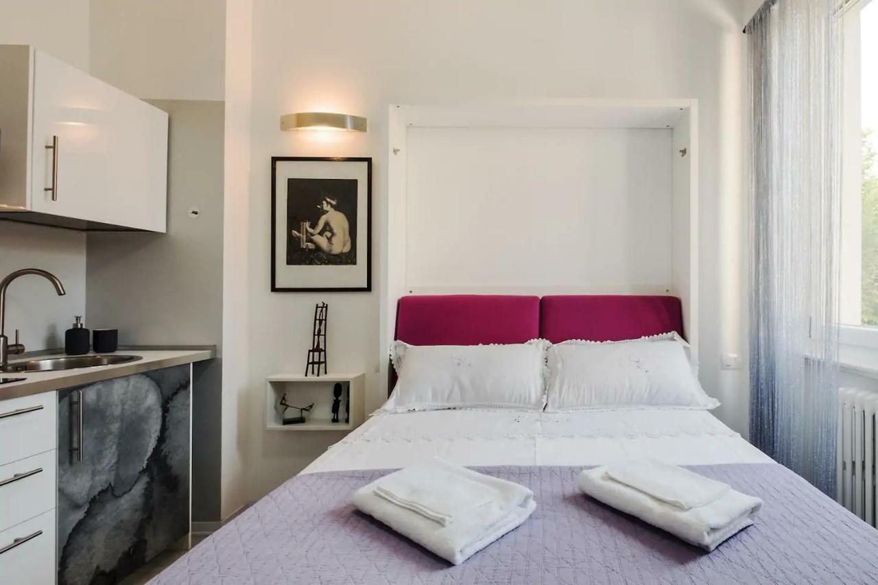 ℒovely & ℰlegant Studio Next To Duomo/Missori Mediolan Zewnętrze zdjęcie