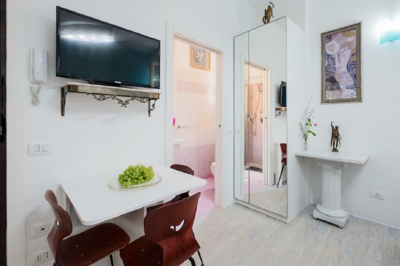 ℒovely & ℰlegant Studio Next To Duomo/Missori Mediolan Zewnętrze zdjęcie