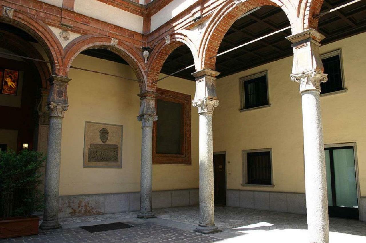 ℒovely & ℰlegant Studio Next To Duomo/Missori Mediolan Zewnętrze zdjęcie